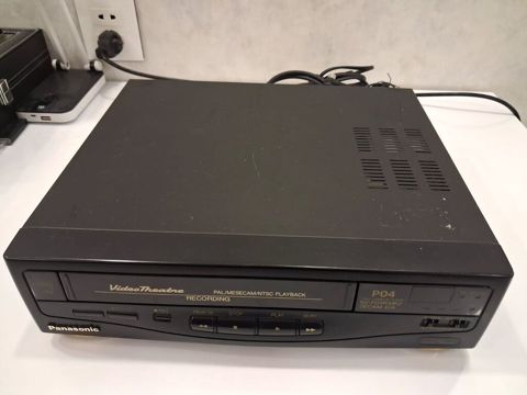 Panasonic VideoTheatre VHS videomaqnitofon + orijinal pult. Japan — Bakı