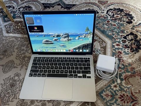 Apple MacBook Air M1 (8GB / 256GB) — Bakı