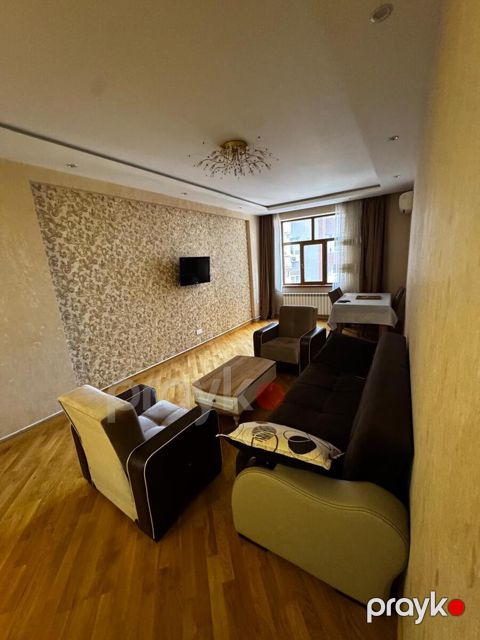 İcarəyə verilir 3 otaqlı yeni tikili 110 m²