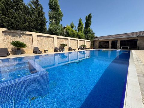 Satılır 5 otaqlı həyət evi/bağ evi 240 m² — Bakı