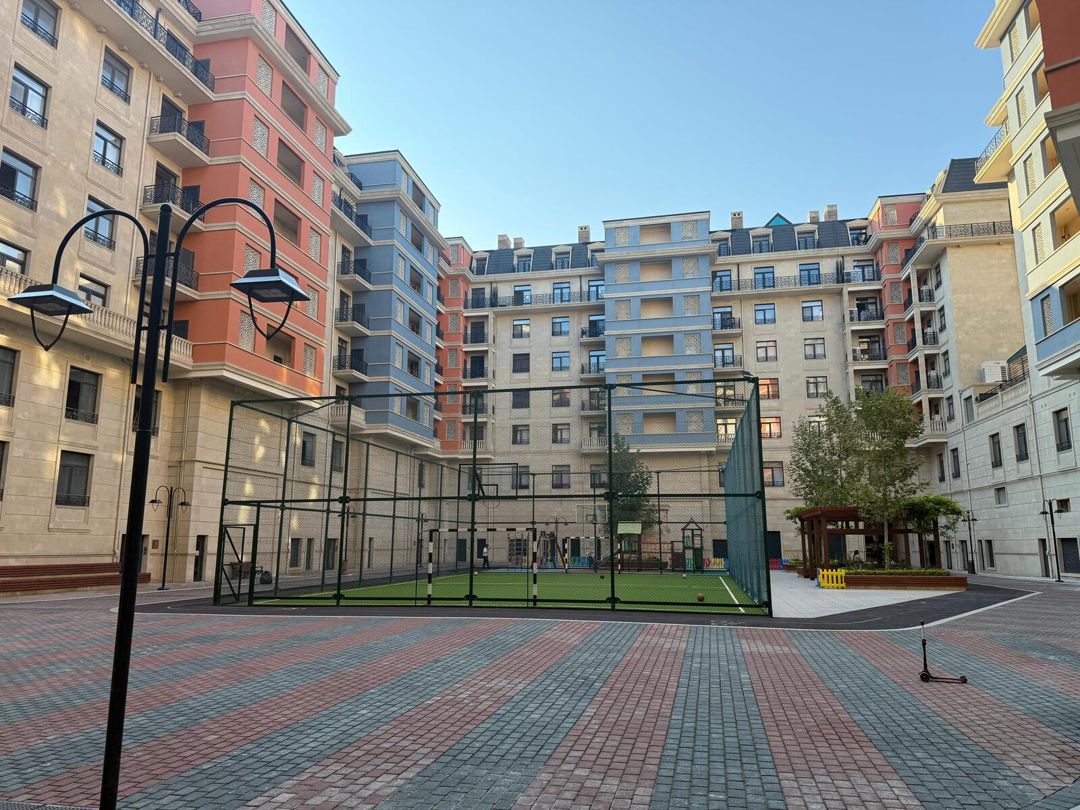 Satılır 4 otaqlı yeni tikili 196 m² — Mənzil, Bakı (2)