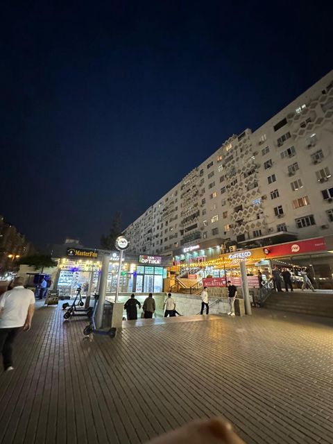Satılır 2 otaqlı köhnə tikili 60 m² — Bakı
