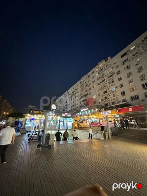 Satılır 2 otaqlı köhnə tikili 60 m²