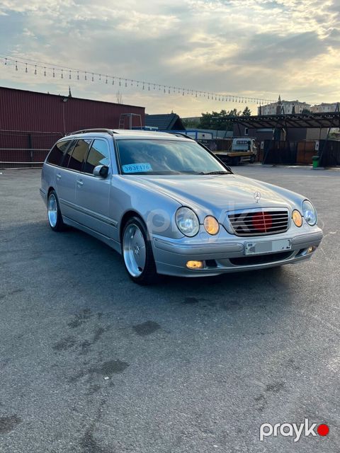 Mercedes E 240, 2000 il