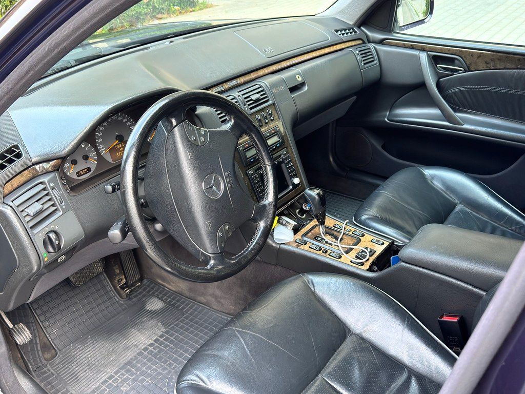 Mercedes E 240, 2.6 L, 2000 il, 400 000 km — Avtomobillər, Bakı (5)