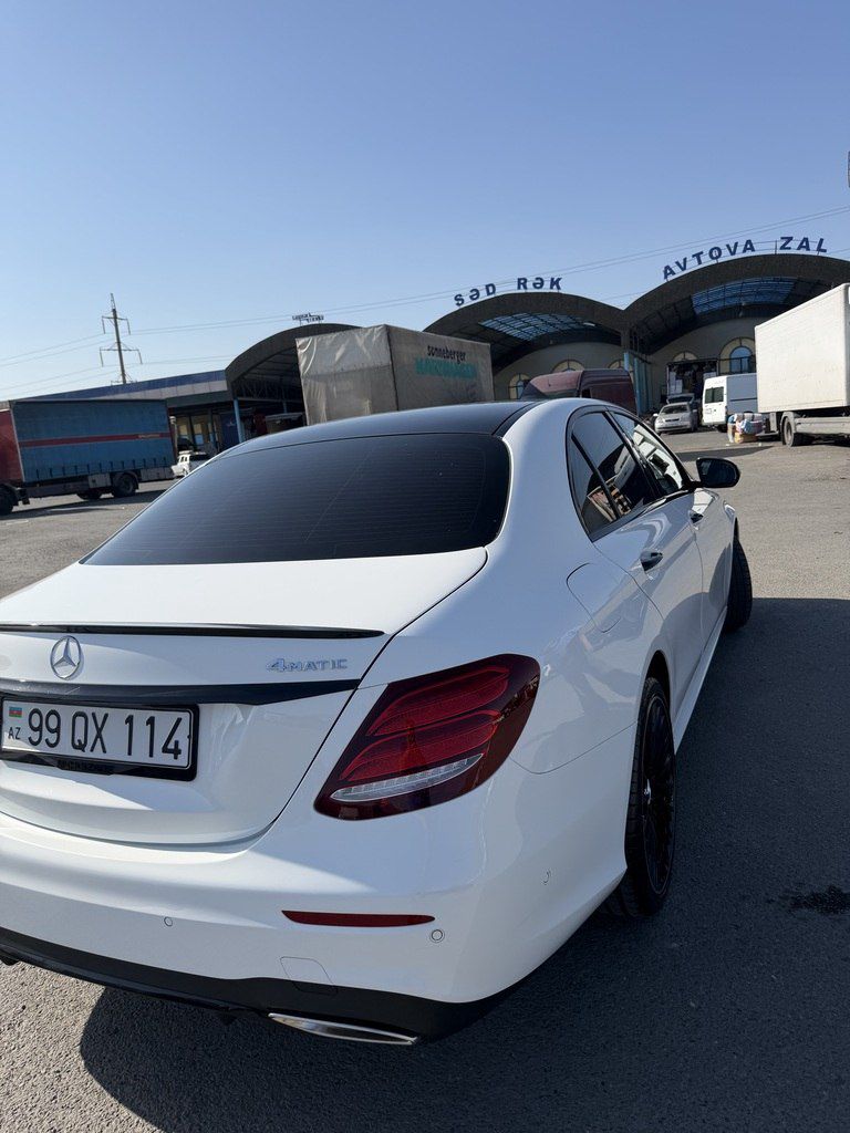 Mercedes E 350 4MATIC, 2.0 L, 2019 il, 100 000 km — Avtomobillər, Bakı (8)