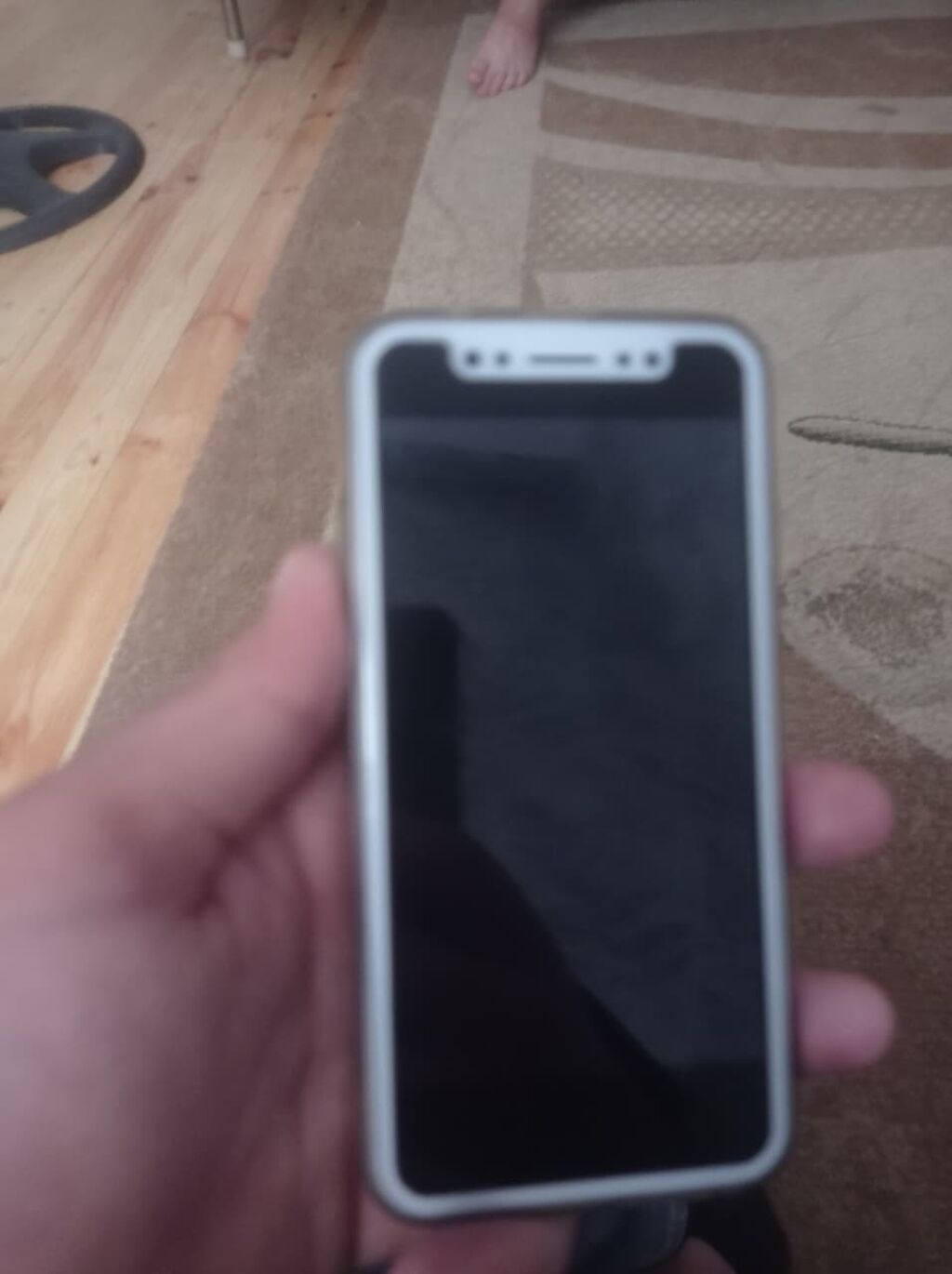 Chopes brendli smartfon Məhsul təsviri: - Rəng: Qara (arka qapaq), ön — Digər smartfonlar, Digah (2)