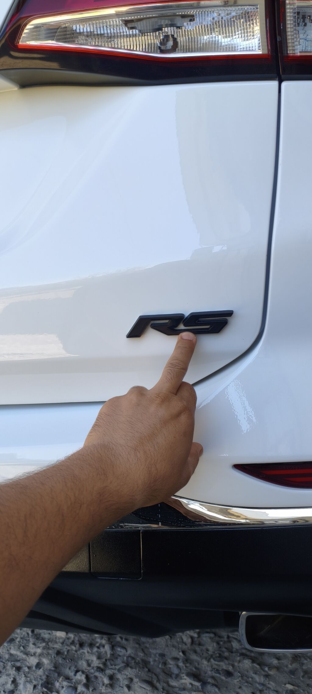 Chevrolet Equinox üçün “Equınox” və “RS” yazısı. Qara, metallik, RS — Digər, Bakı (3)