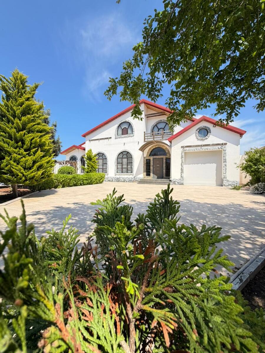 Satılır 4 otaqlı həyət evi/bağ evi 250 m² — Ev, villa, Bakı (2)