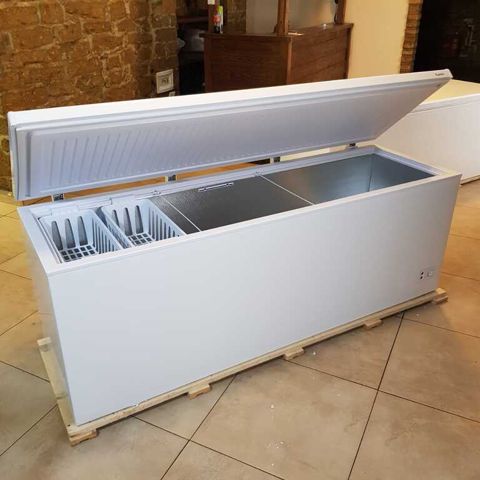 Dondurucu "Biryusa 600lt" — Bakı