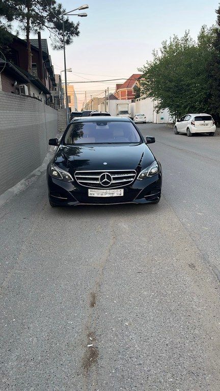 Mercedes E 220, 2.1 L, 2015 il, 215 000 km — Bakı