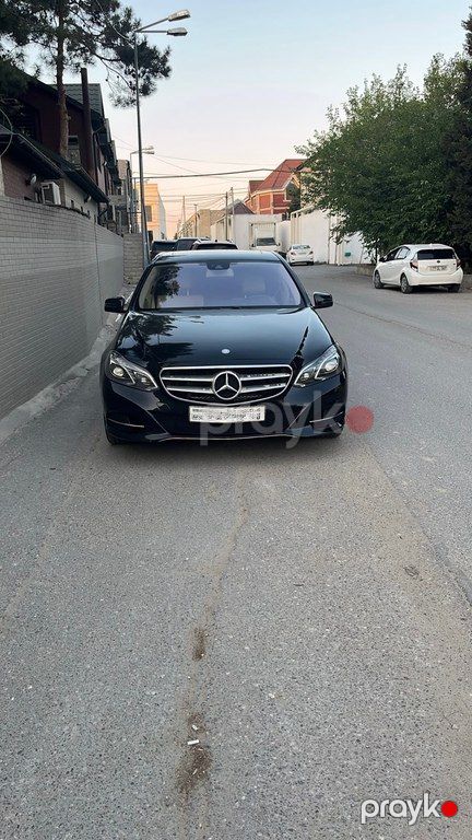 Mercedes E 220, 2.1 L, 2015 il, 215 000 km — Bakı