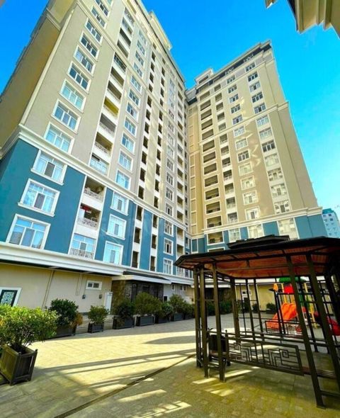Satılır 5 otaqlı yeni tikili 272 m² — Bakı
