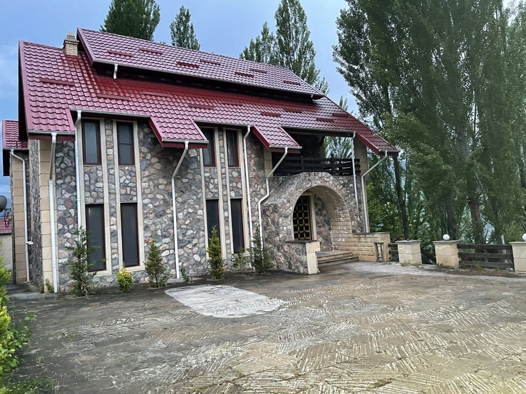 Satılır 7 otaqlı həyət evi/bağ evi 400 m² — Ev, villa, Quba