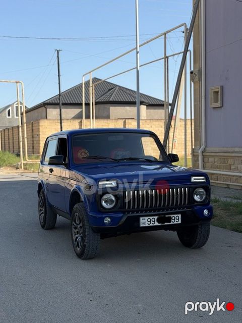 Lada (VAZ) Niva, 1.7 L, 2015 il, 255 000 km