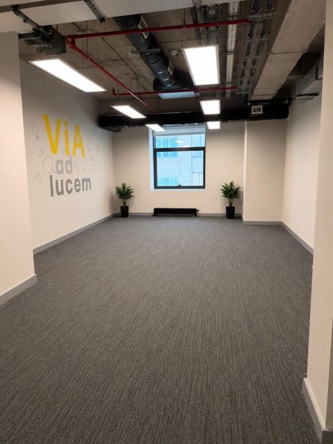 İcarəyə verilir obyekt 210 m² — Bakı