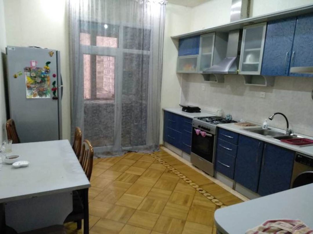 Satılır 4 otaqlı yeni tikili 200 m² — Mənzil, Bakı (9)
