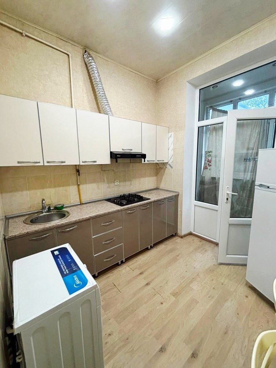 İcarəyə verilir 2 otaqlı köhnə tikili 65 m² — Mənzil, Bakı (3)