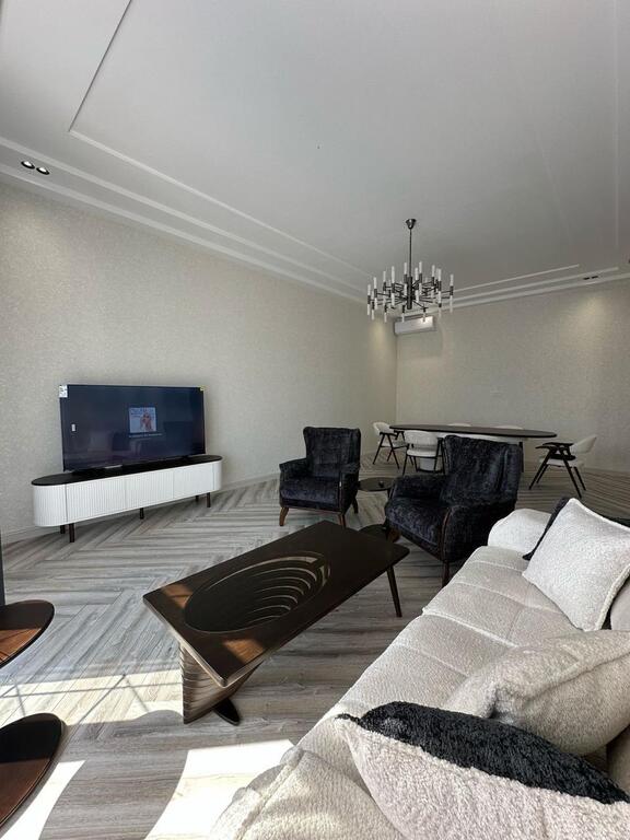 İcarəyə verilir 5 otaqlı həyət evi/bağ evi 240 m² — Ev, villa, Bakı (11)