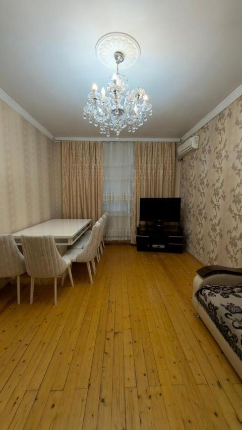İcarəyə verilir 4 otaqlı həyət evi/bağ evi 120 m² — Bakı