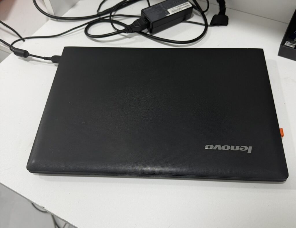 Lenovo noutbuk - Model: Lenovo (15.6" ekran) - Prosessor: Intel Core — Lenovo, Bakı (4)