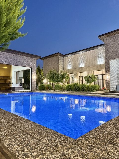 Satılır 5 otaqlı həyət evi/bağ evi 270 m² — Bakı