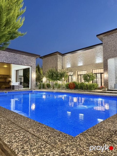Satılır 5 otaqlı həyət evi/bağ evi 270 m²