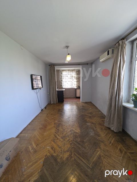Satılır 2 otaqlı köhnə tikili 43 m²