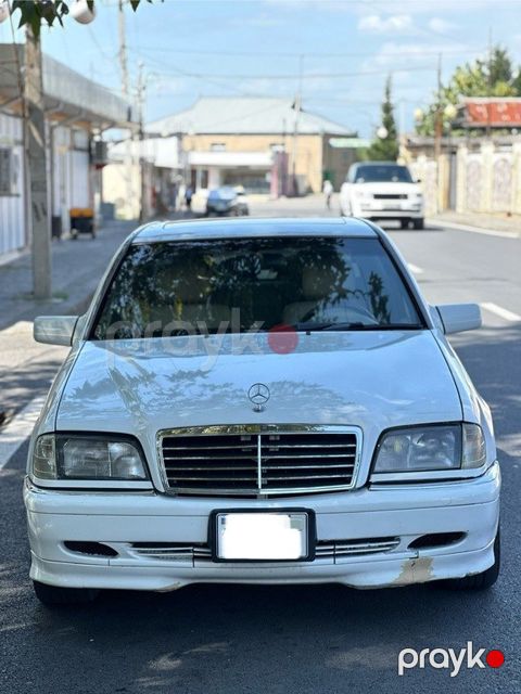 Mercedes C 230, 2.3 L, 1999 il, 395 000 km