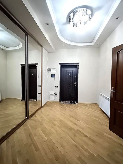 Satılır 3 otaqlı yeni tikili 120 m² — Bakı