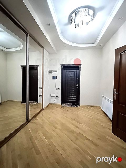 Satılır 3 otaqlı yeni tikili 120 m²