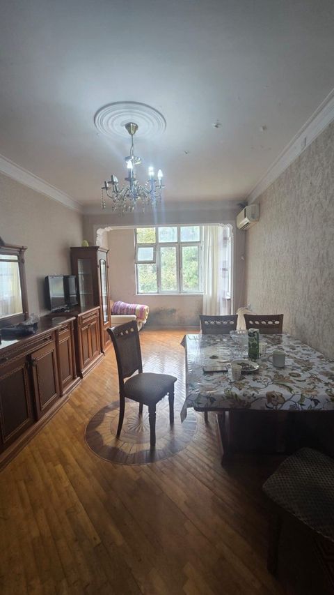 İcarəyə verilir 2 otaqlı köhnə tikili 45 m² — Bakı