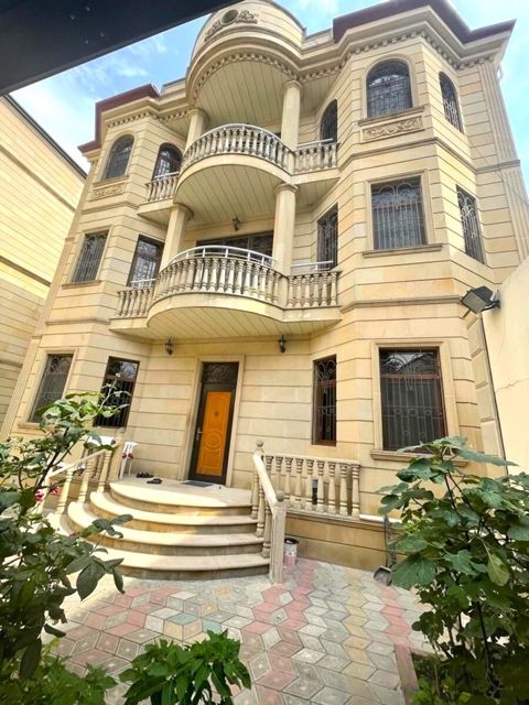 Satılır 7 otaqlı həyət evi/bağ evi 380 m² — Bakı