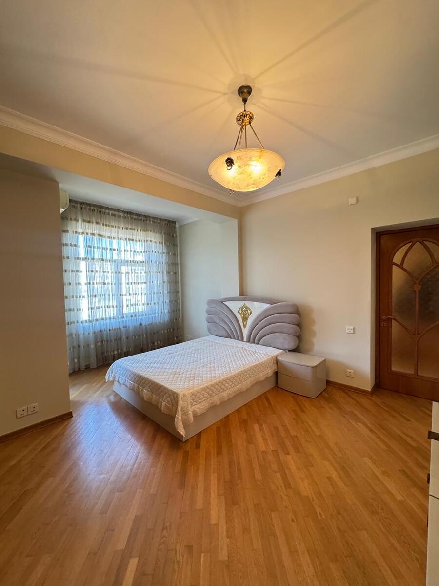 Satılır 4 otaqlı yeni tikili 152 m² — Mənzil, Bakı (9)