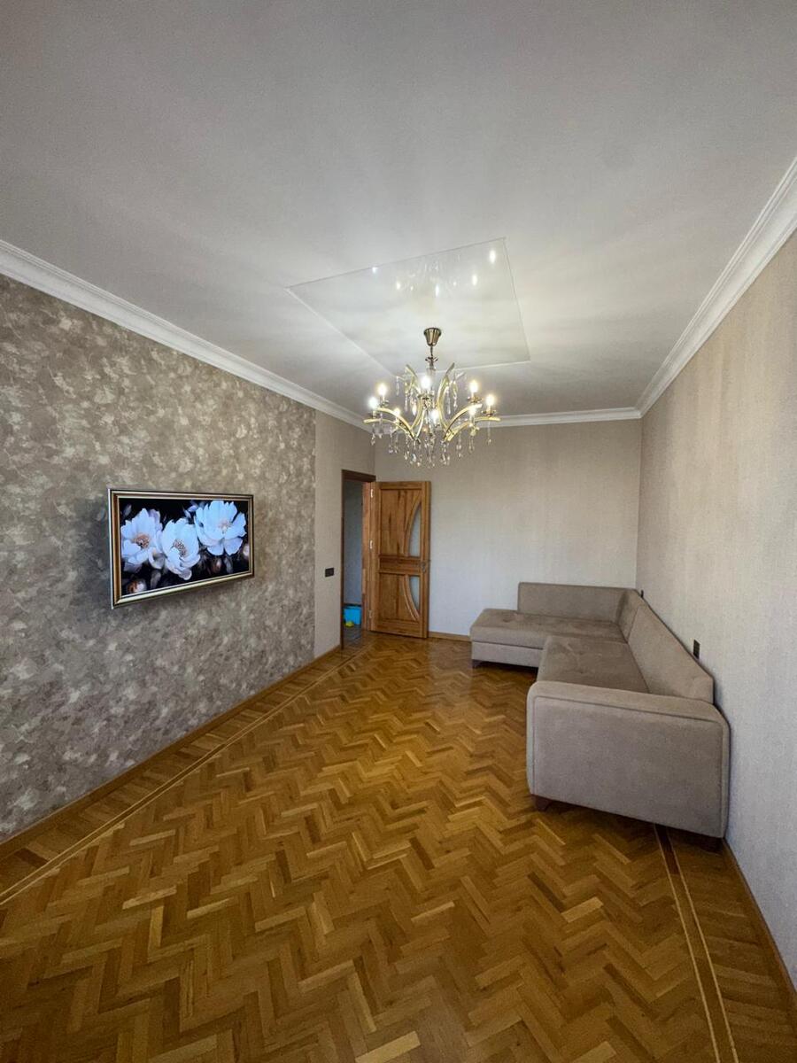 Satılır 2 otaqlı köhnə tikili 70 m² — Mənzil, Bakı (2)