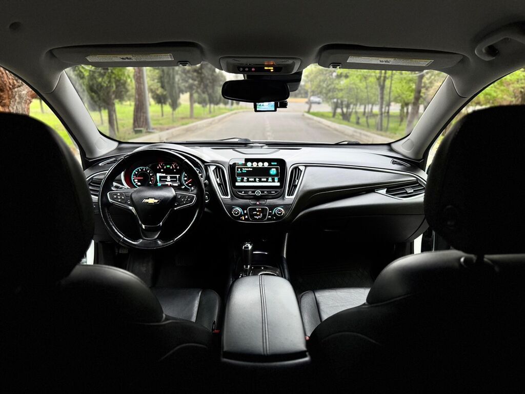 Chevrolet Malibu – ağ rəngli, zərif və dinamik sedan. Əsas — Avtomobillər, Gəncə (5)