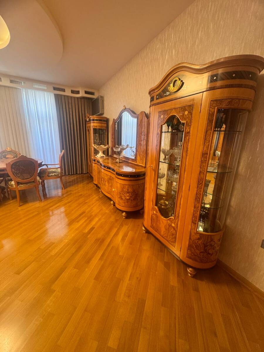 İcarəyə verilir 4 otaqlı yeni tikili 215 m² — Mənzil, Bakı (2)