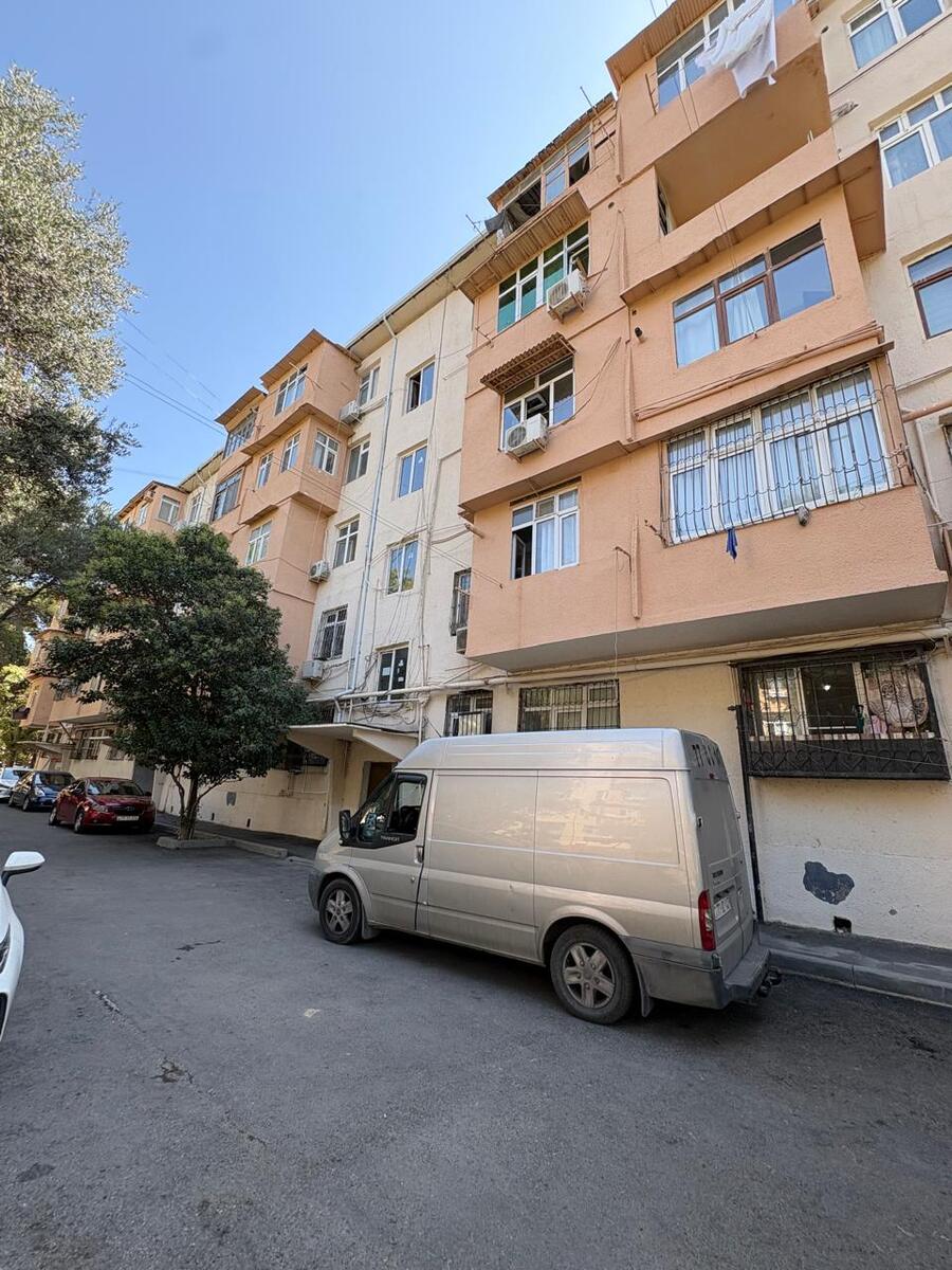 Satılır 2 otaqlı köhnə tikili 55 m² — Mənzil, Bakı (12)
