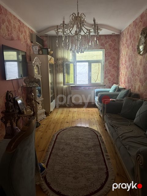 Həyət evi kirayə verilir, Avtovağzal m