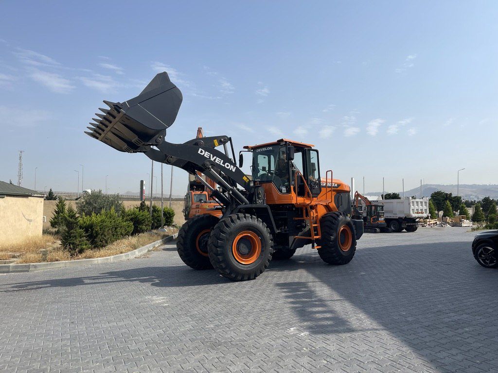 Develon SD320A frontal yükləyici, 2025 il — İnşaat texnikası, Bakı (2)