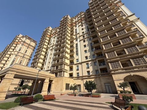 Satılır 4 otaqlı yeni tikili 200 m² — Bakı