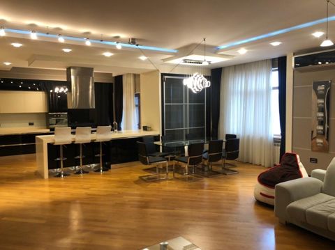 İcarəyə verilir 3 otaqlı yeni tikili 160 m² — Bakı