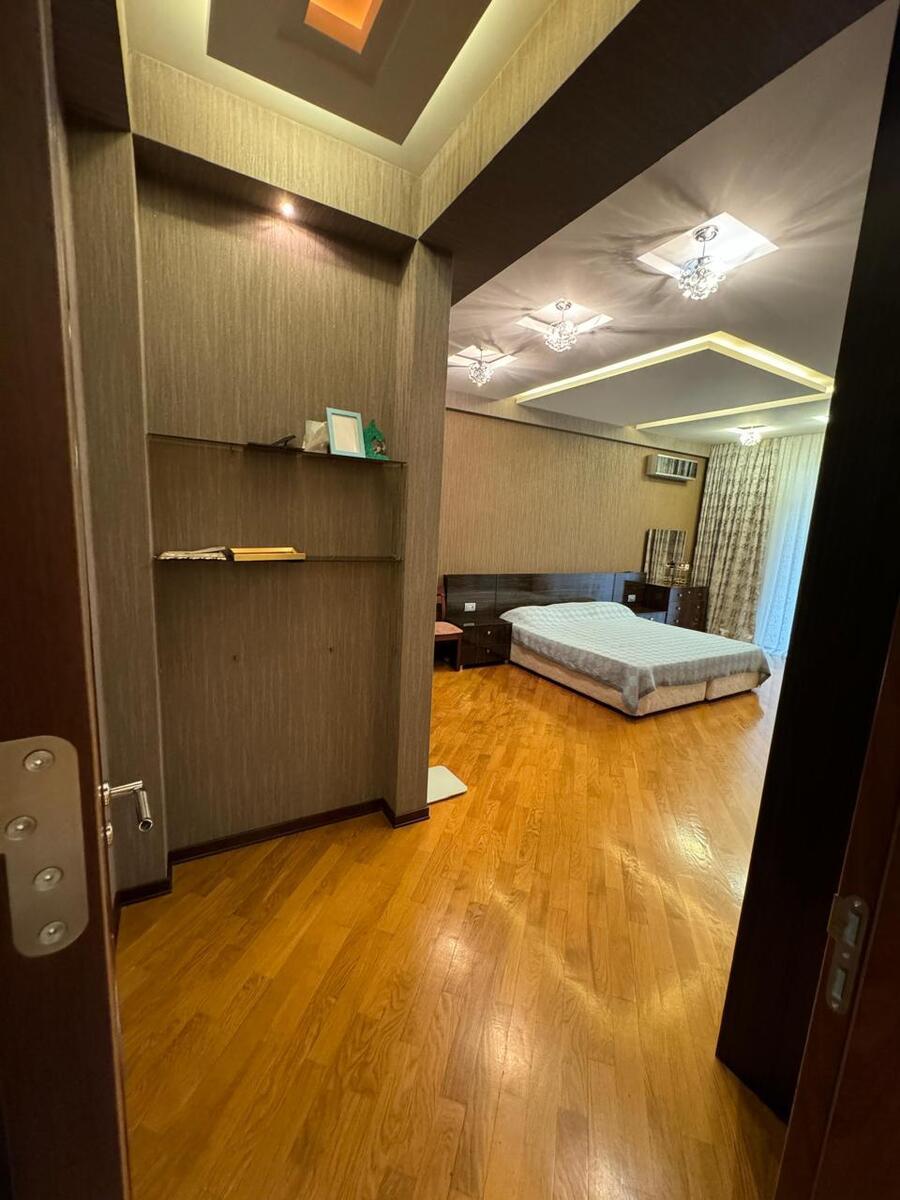 Satılır 7 otaqlı yeni tikili 450 m² — Mənzil, Bakı (4)