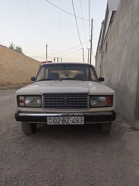 Lada (VAZ) 2107, 1.5 L, 1990 il, 250 000 km — Şəmkir