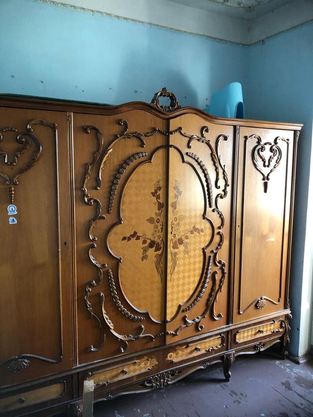 Klassik üslubda tam mebel dəsti - Material: təbii ağac (korpus və — Qonaq otağı üçün, Bakı (3)