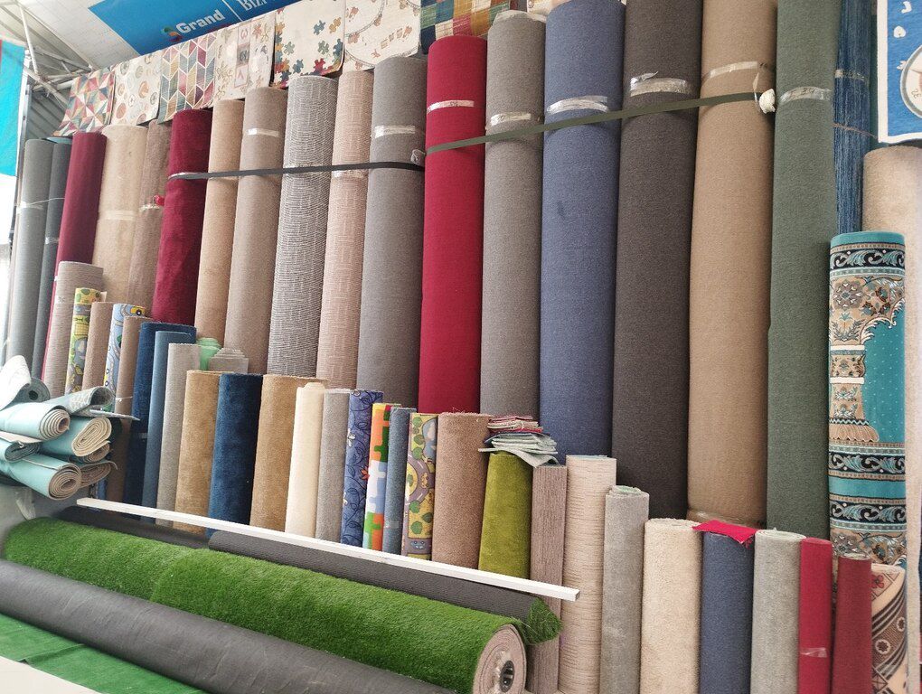 Kovrolin, xalça, süni qazon və linoleum — Xalılar və xalı yolları, Bakı (2)