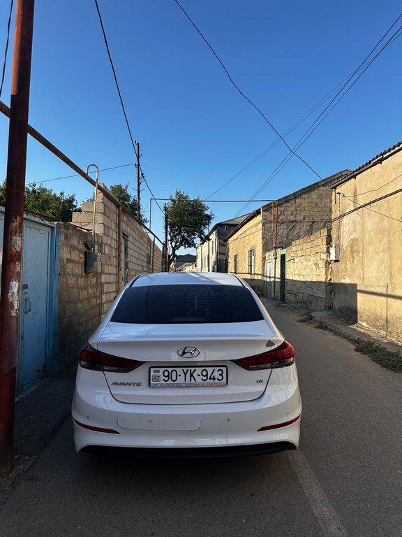 Hyundai Avante, 1.6 L, 2017 il, 350 000 km — Avtomobillər, Bakı (2)