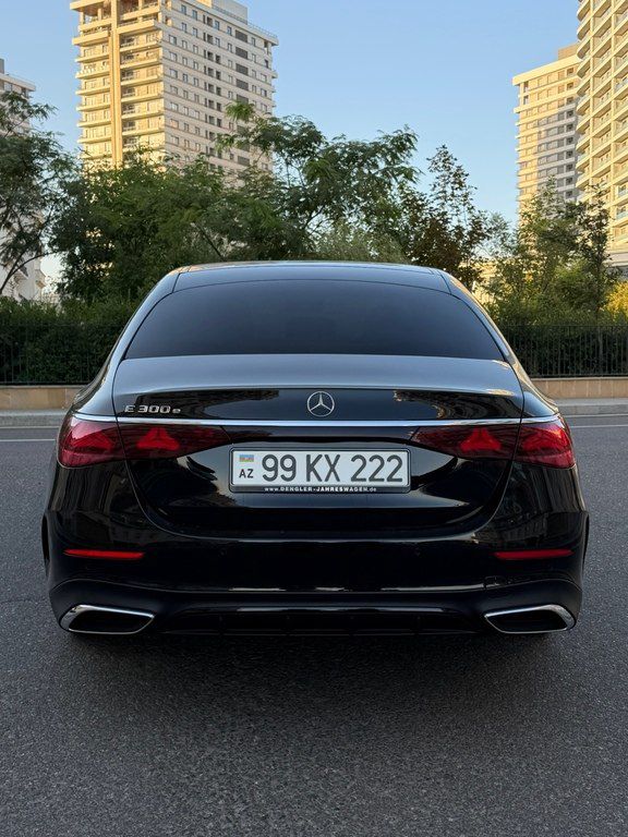 Mercedes E 300 e, 2.0 L, 25.4 kWh, 2024 il, 34 000 km — Avtomobillər, Bakı (4)