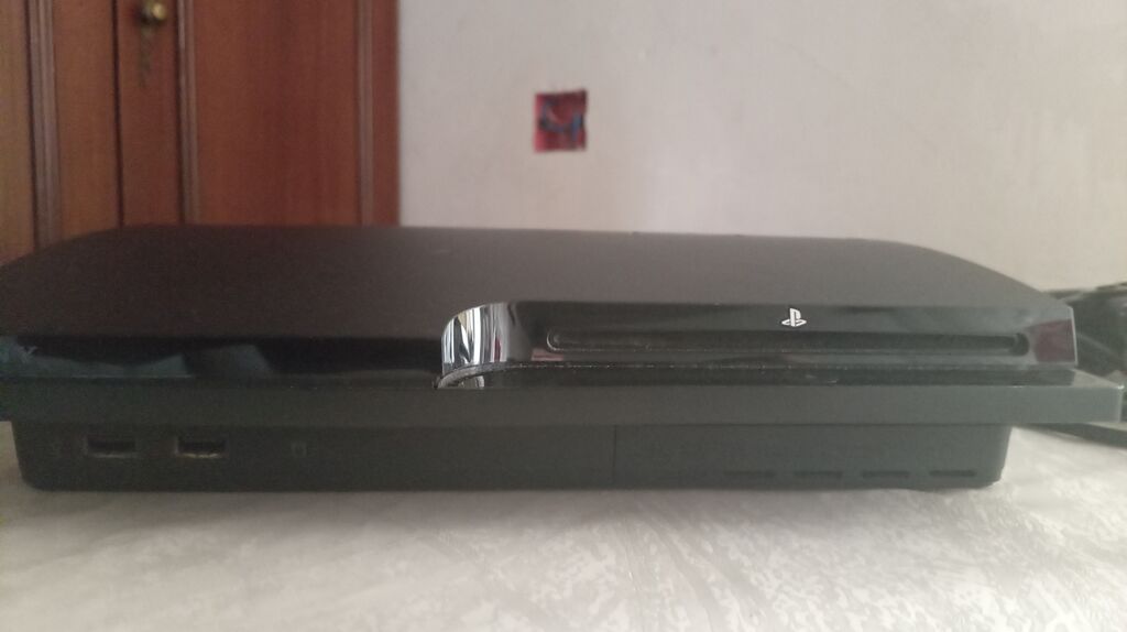 PlayStation 3 (PS3) Slim oyun konsolu Xüsusiyyətlər: - Modell: PS3 — Oyun konsolları, Sumqayıt (2)