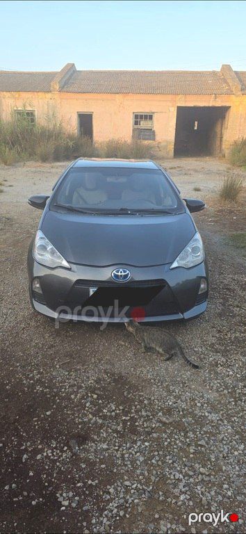 Toyota Prius C, 1.5 L, 0.9 kWh, 2012 il, 226 000 km